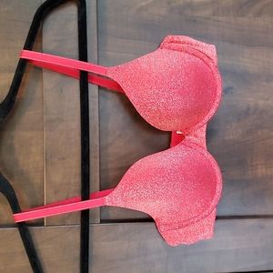 Wacoal b.tempt'd bra 34B, sparkle red